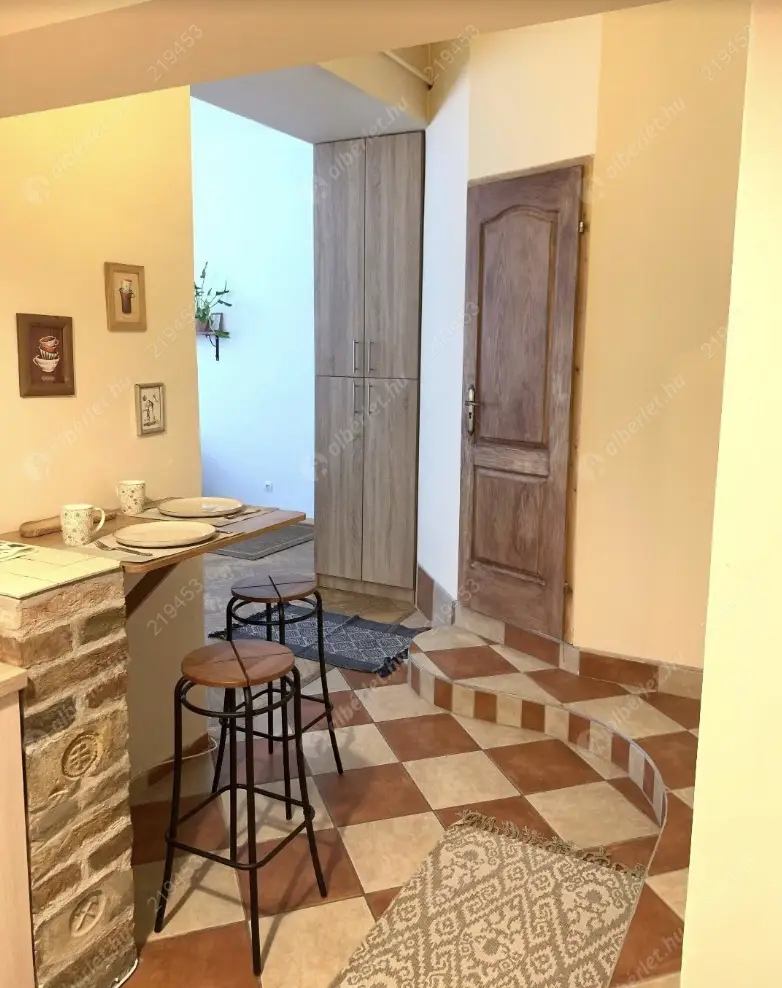 Kiadó albérlet 235000 Ft/hó áron: Budapest, XIII. kerület  Tisza utca. Mérete: 40 nm, 1 szobás | Alberlet.hu - 6547665