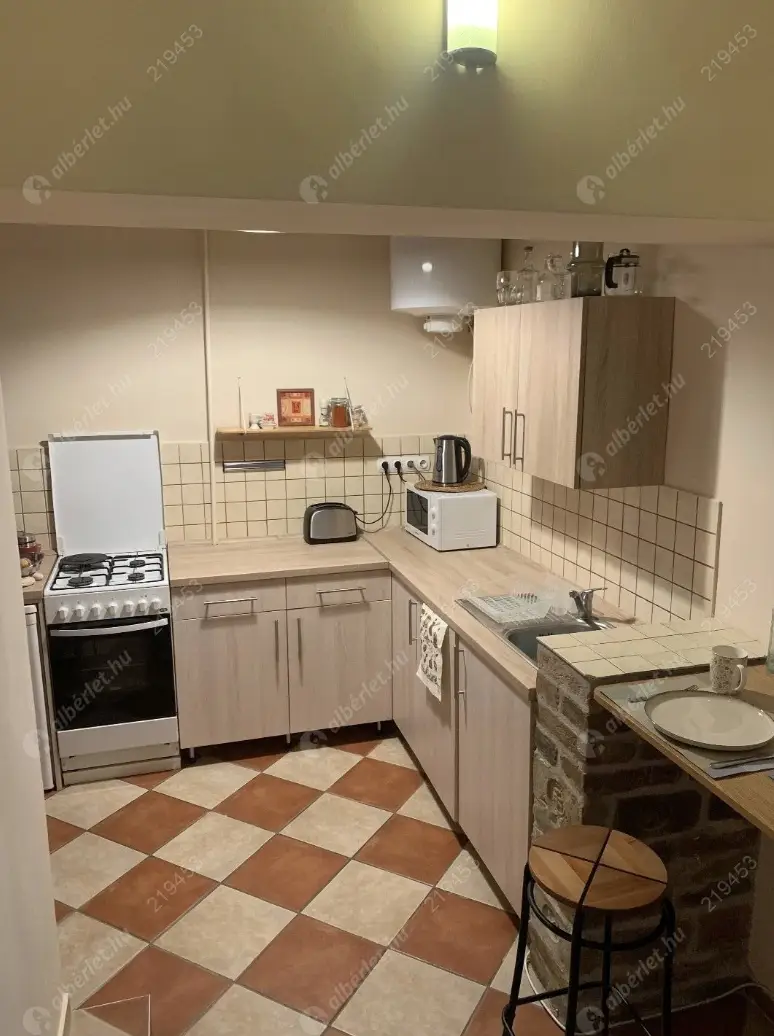 Kiadó albérlet 235000 Ft/hó áron: Budapest, XIII. kerület  Tisza utca. Mérete: 40 nm, 1 szobás | Alberlet.hu - 6547666