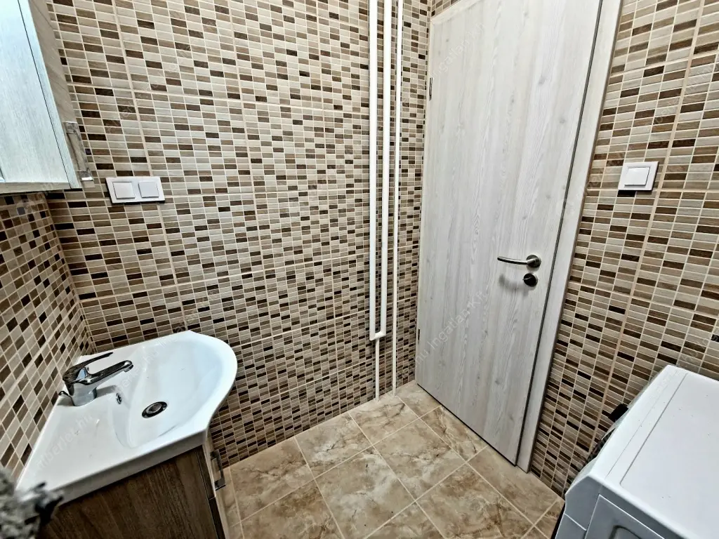 Kiadó albérlet 240000 Ft/hó áron: Budapest, XIII. kerület  Tomori köz. Mérete: 41 nm, 2 szobás | Alberlet.hu - 6579812