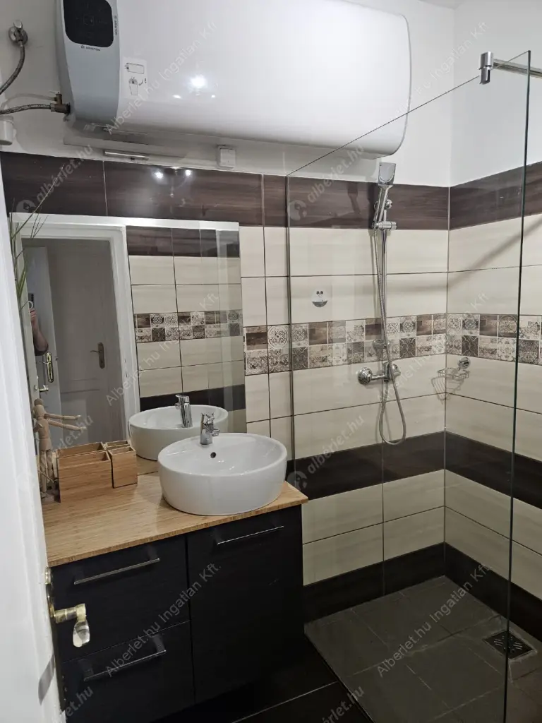 Kiadó albérlet 280000 Ft/hó áron: Budapest, XIII. kerület  Tomori köz. Mérete: 61 nm, 3 szobás | Alberlet.hu - 6599472