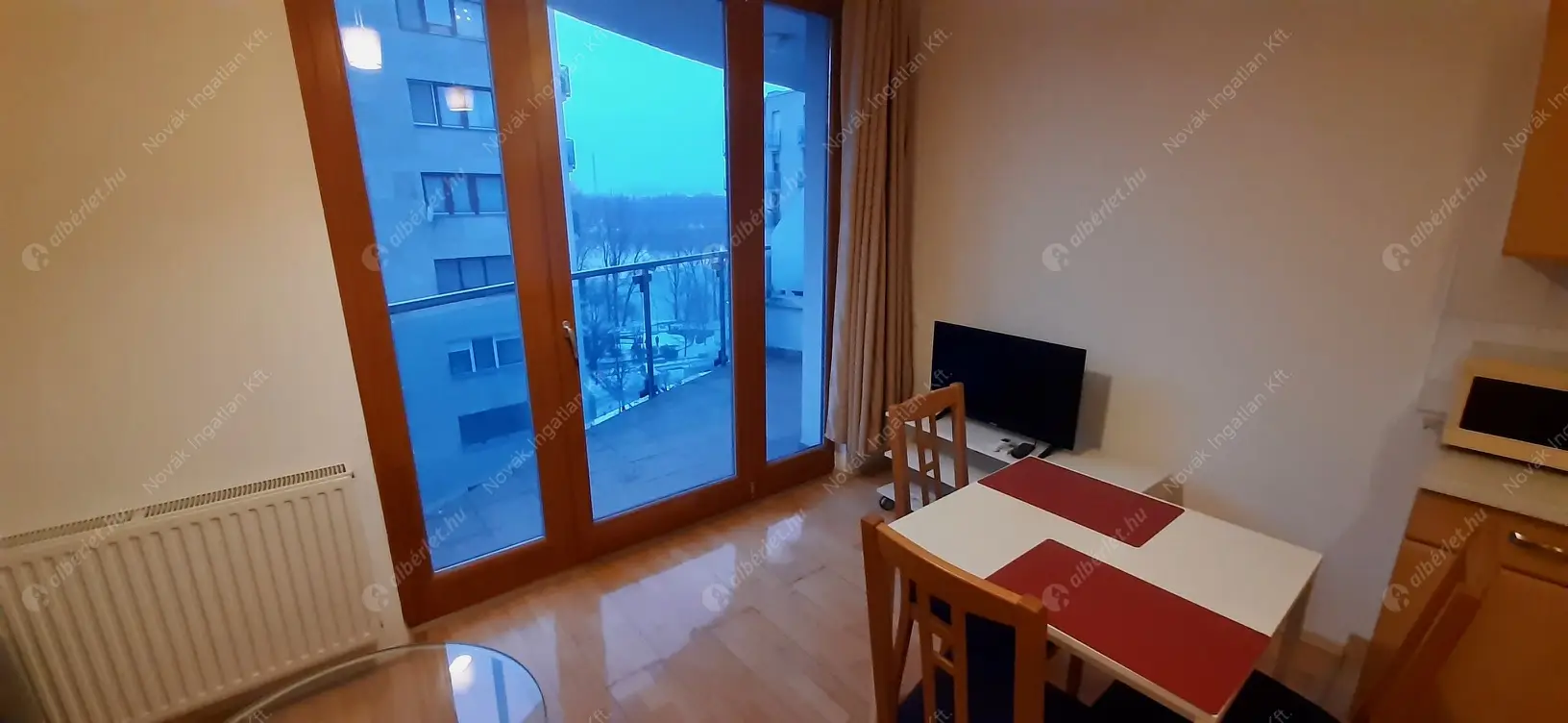 Kiadó albérlet 280000 Ft/hó áron: Budapest, XIII. kerület  Turóc utca. Mérete: 38 nm, 1 szobás | Alberlet.hu - 6632412