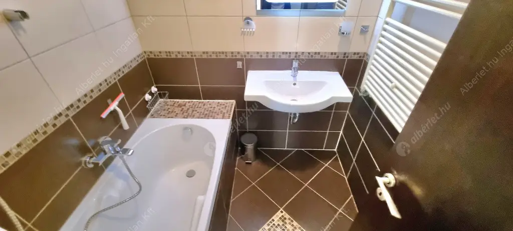 Kiadó albérlet 415000 Ft/hó áron: Budapest, XIII. kerület  Turóc utca. Mérete: 77 nm, 3 szobás | Alberlet.hu - 6615606