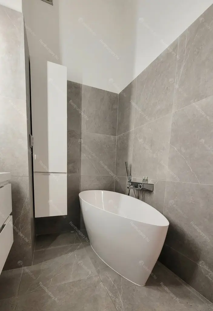 Kiadó albérlet 350000 Ft/hó áron: Budapest, XIII. kerület  Újpesti  rakpart . Mérete: 76 nm, 2 szobás | Alberlet.hu - 6690338