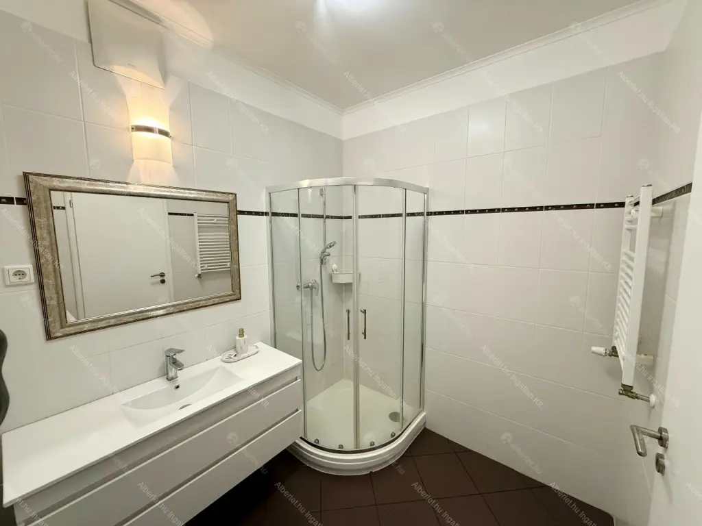 Kiadó albérlet 695000 Ft/hó áron: Budapest, XIII. kerület  Úszódaru utca. Mérete: 120 nm, 4 szobás | Alberlet.hu - 6697799