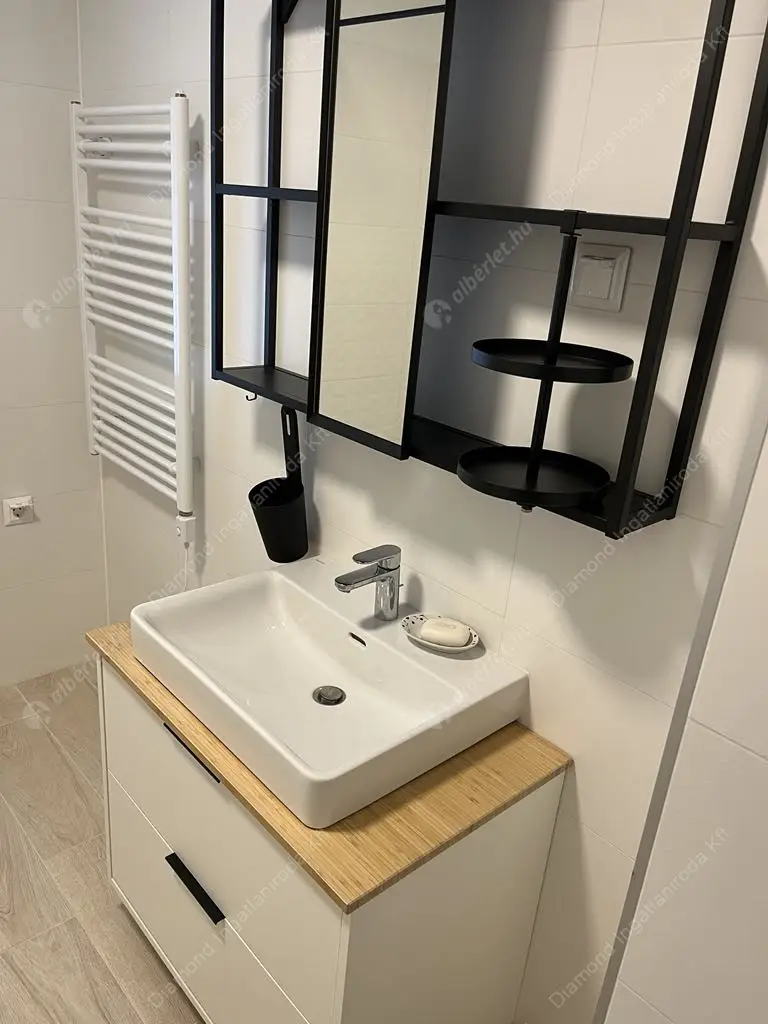 Kiadó albérlet 270000 Ft/hó áron: Budapest, XIII. kerület  Úszódaru utca. Mérete: 31 nm, 1 szobás | Alberlet.hu - 6496124