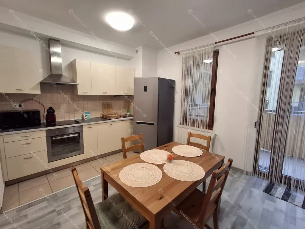 Kiadó albérlet 360000 Ft/hó áron: Budapest, XIII. kerület  Úszódaru utca. Mérete: 58 nm, 3 szobás | Alberlet.hu - 6677030