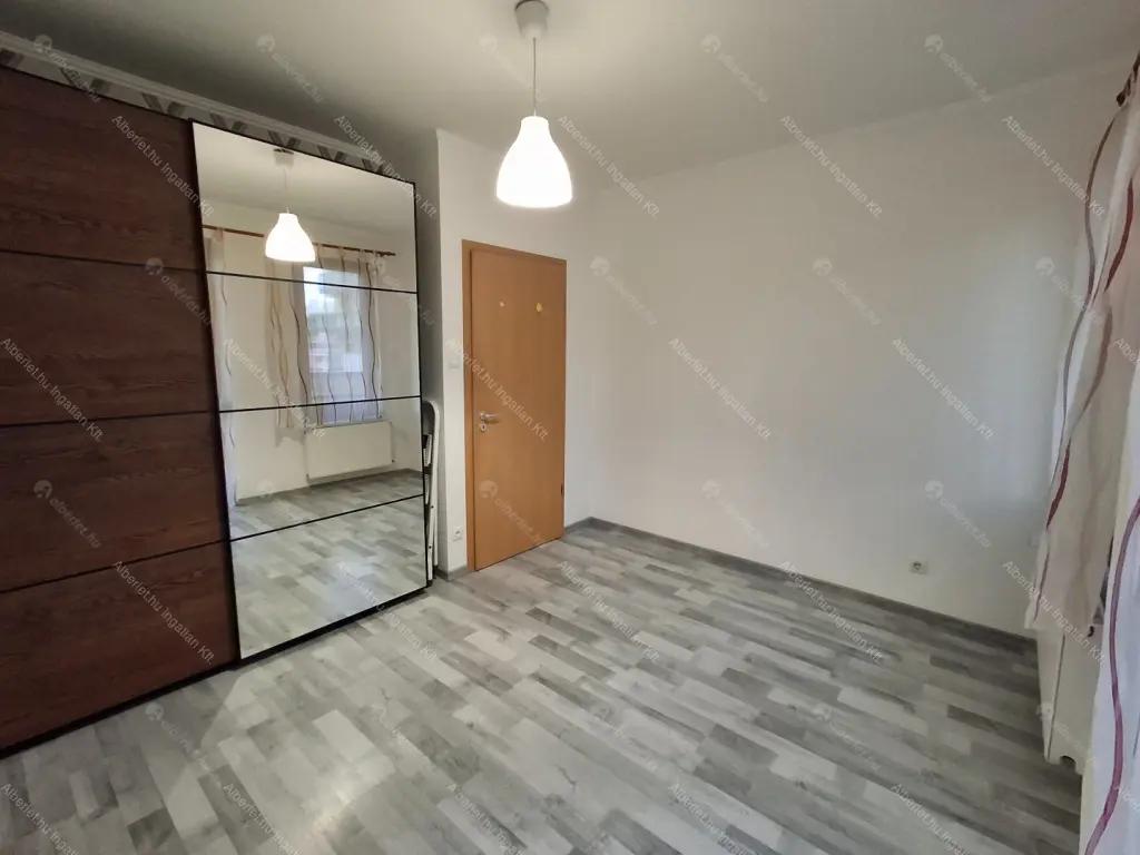 Kiadó albérlet 360000 Ft/hó áron: Budapest, XIII. kerület  Úszódaru utca. Mérete: 58 nm, 3 szobás | Alberlet.hu - 6677035