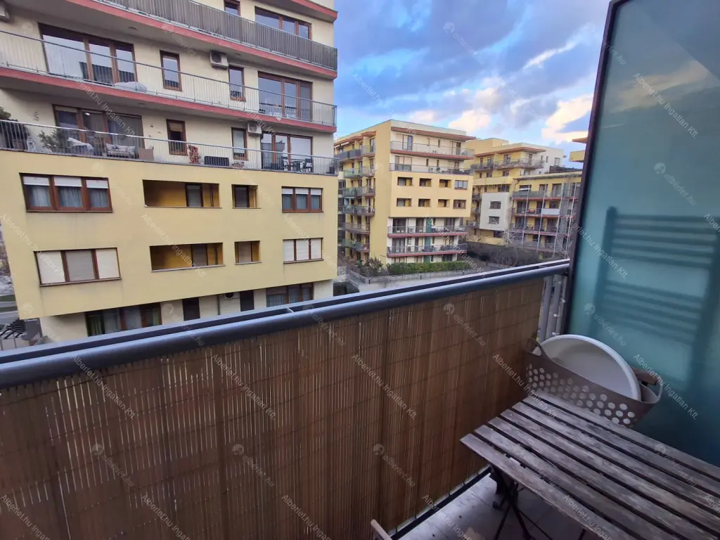 Kiadó albérlet 360000 Ft/hó áron: Budapest, XIII. kerület  Úszódaru utca. Mérete: 58 nm, 3 szobás | Alberlet.hu - 6677037