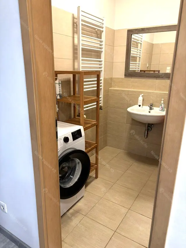 Kiadó albérlet 360000 Ft/hó áron: Budapest, XIII. kerület  Úszódaru utca. Mérete: 58 nm, 3 szobás | Alberlet.hu - 6694805