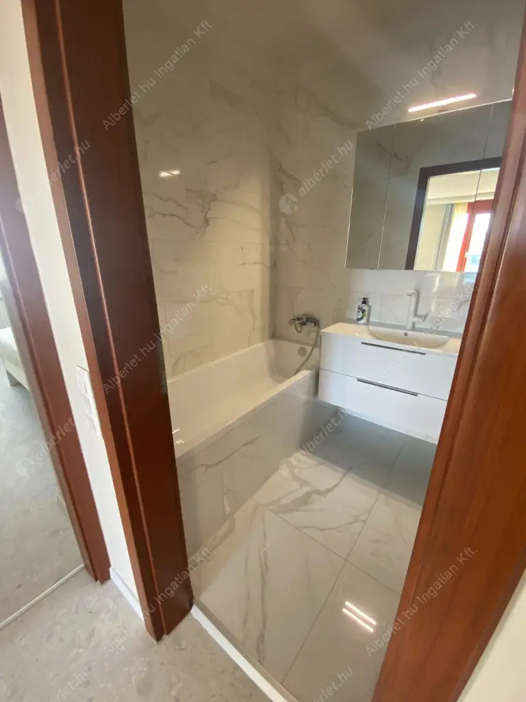 Kiadó albérlet 799000 Ft/hó áron: Budapest, XIII. kerület  Úszódaru utca. Mérete: 95 nm, 3 szobás | Alberlet.hu - 6628726