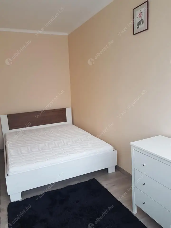 Kiadó albérlet 250000 Ft/hó áron: Budapest, XIII. kerület  Váci út. Mérete: 45 nm, 1 szobás | Alberlet.hu - 6604770