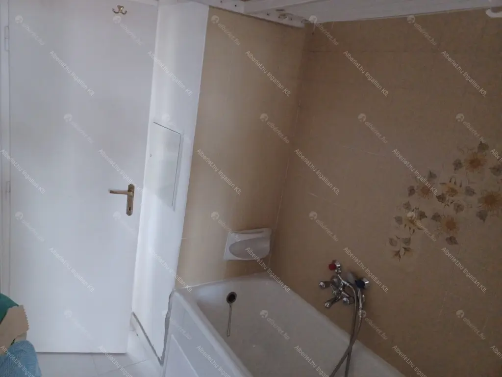 Kiadó albérlet 220000 Ft/hó áron: Budapest, XIII. kerület  Váci út. Mérete: 47 nm, 1 szobás | Alberlet.hu - 6665593