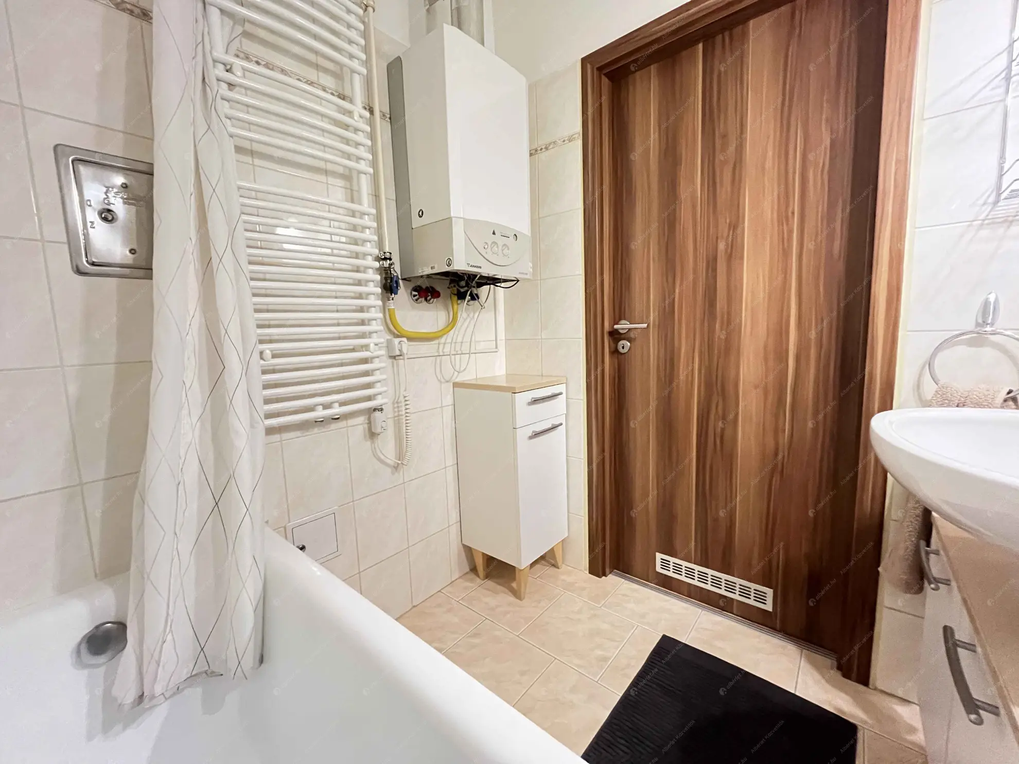 Kiadó albérlet 250000 Ft/hó áron: Budapest, XIII. kerület  Váci út. Mérete: 50 nm, 1 szobás | Alberlet.hu - 6626002