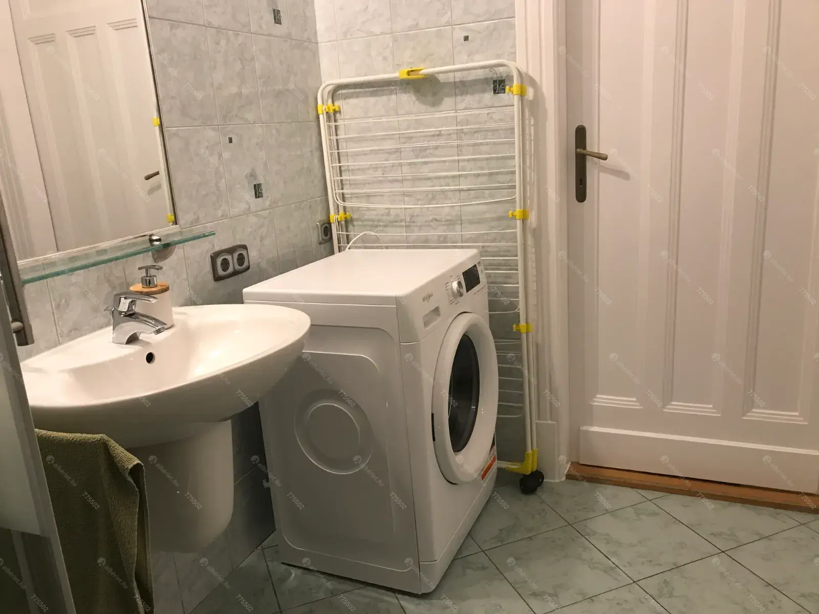 Kiadó albérlet 250000 Ft/hó áron: Budapest, XIII. kerület  Váci út. Mérete: 50 nm, 1 szobás | Alberlet.hu - 6668696