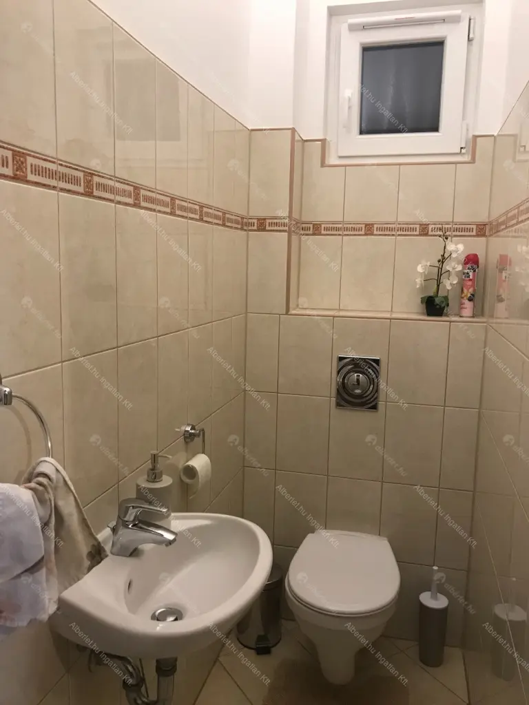 Kiadó albérlet 225000 Ft/hó áron: Budapest, XIII. kerület  Váci út. Mérete: 50 nm, 1 szobás | Alberlet.hu - 6700800