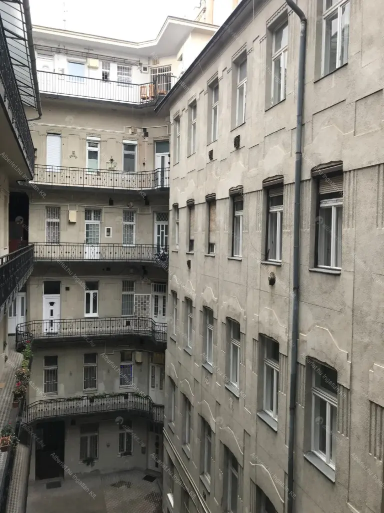 Kiadó albérlet 225000 Ft/hó áron: Budapest, XIII. kerület  Váci út. Mérete: 50 nm, 1 szobás | Alberlet.hu - 6700802