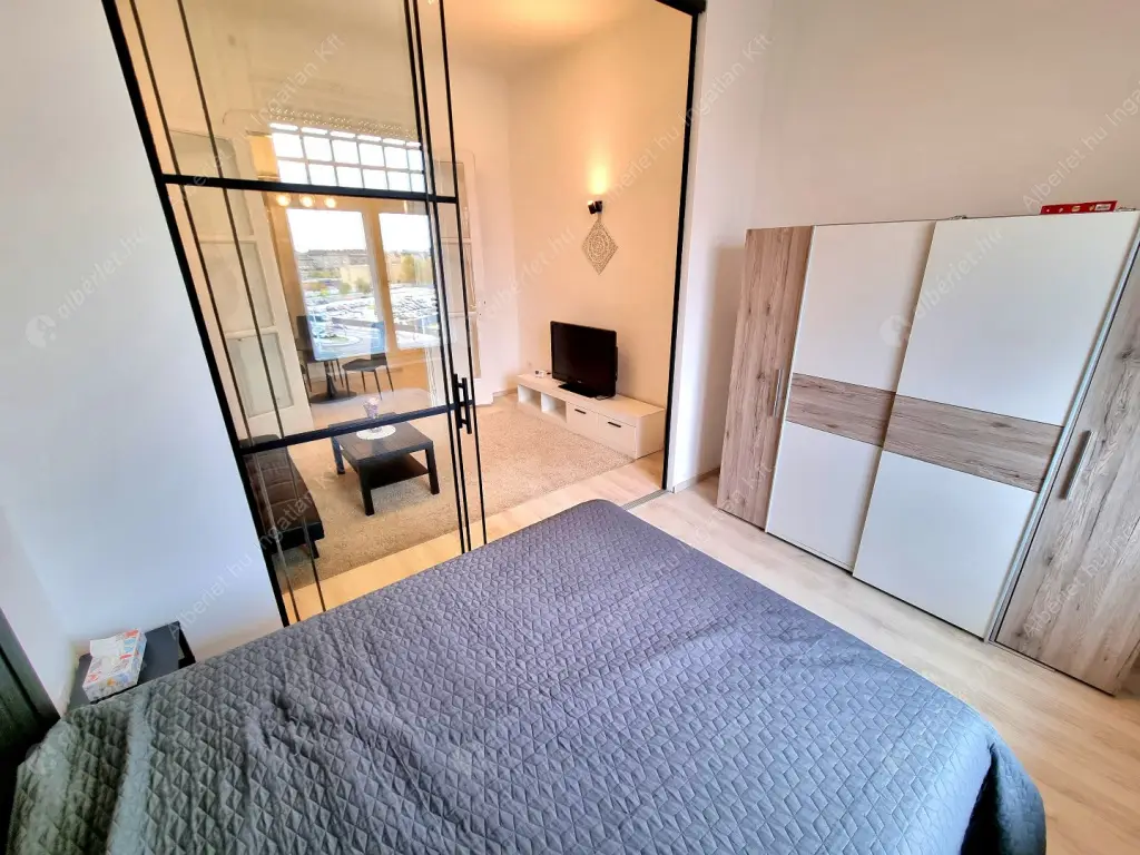 Kiadó albérlet 370000 Ft/hó áron: Budapest, XIII. kerület  Váci út. Mérete: 54 nm, 2 szobás | Alberlet.hu - 6570963