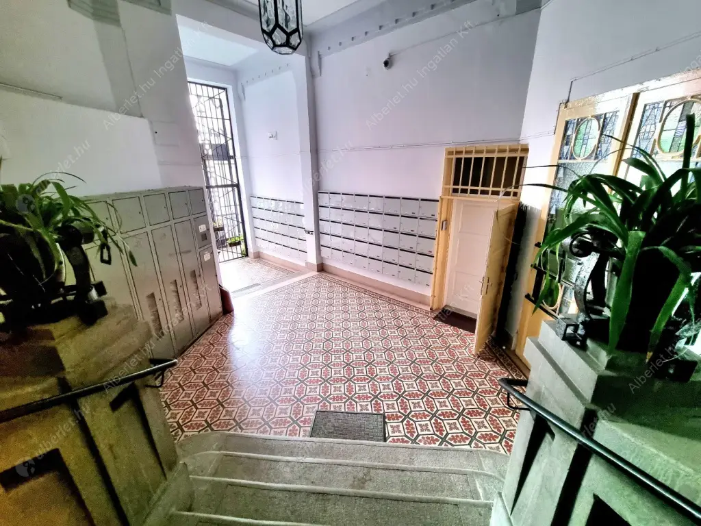 Kiadó albérlet 370000 Ft/hó áron: Budapest, XIII. kerület  Váci út. Mérete: 54 nm, 2 szobás | Alberlet.hu - 6570983