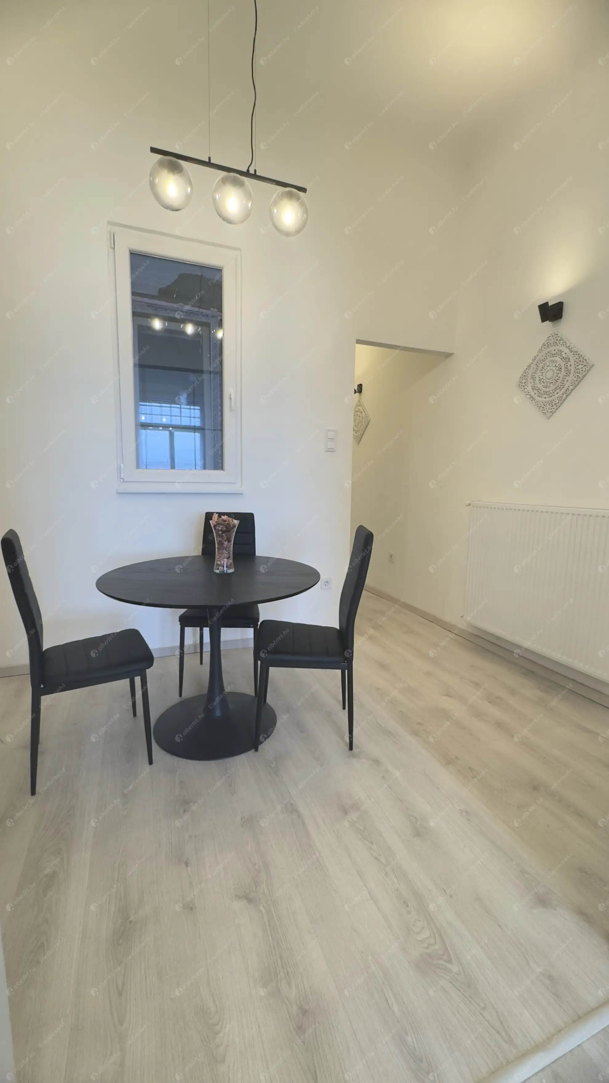 Kiadó albérlet 370000 Ft/hó áron: Budapest, XIII. kerület  Váci út. Mérete: 54 nm, 2 szobás | Alberlet.hu - 6569245