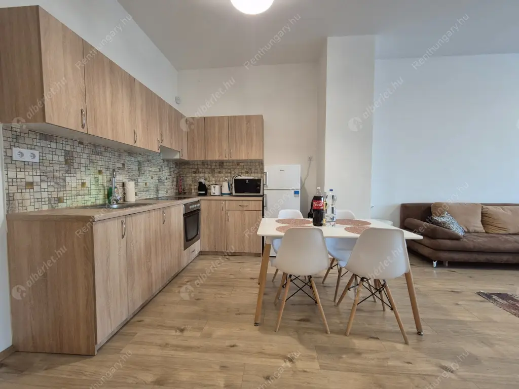 Kiadó albérlet 279000 Ft/hó áron: Budapest, XIII. kerület  Váci út. Mérete: 75 nm, 2 szobás | Alberlet.hu - 6549443