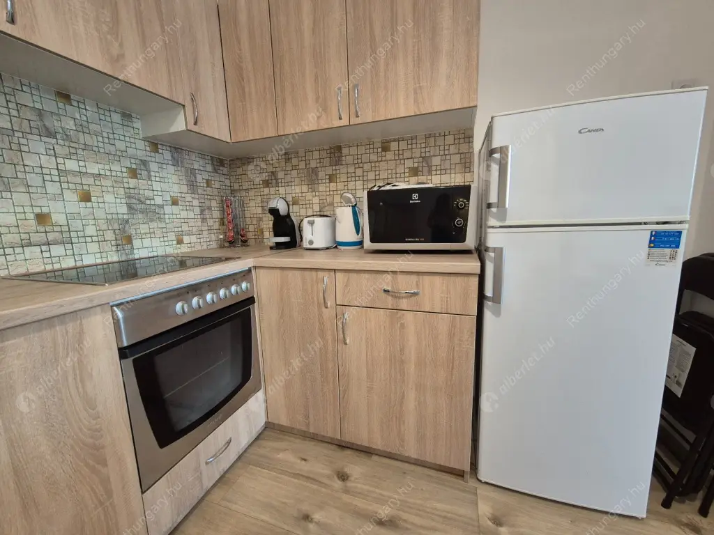 Kiadó albérlet 279000 Ft/hó áron: Budapest, XIII. kerület  Váci út. Mérete: 75 nm, 2 szobás | Alberlet.hu - 6549444