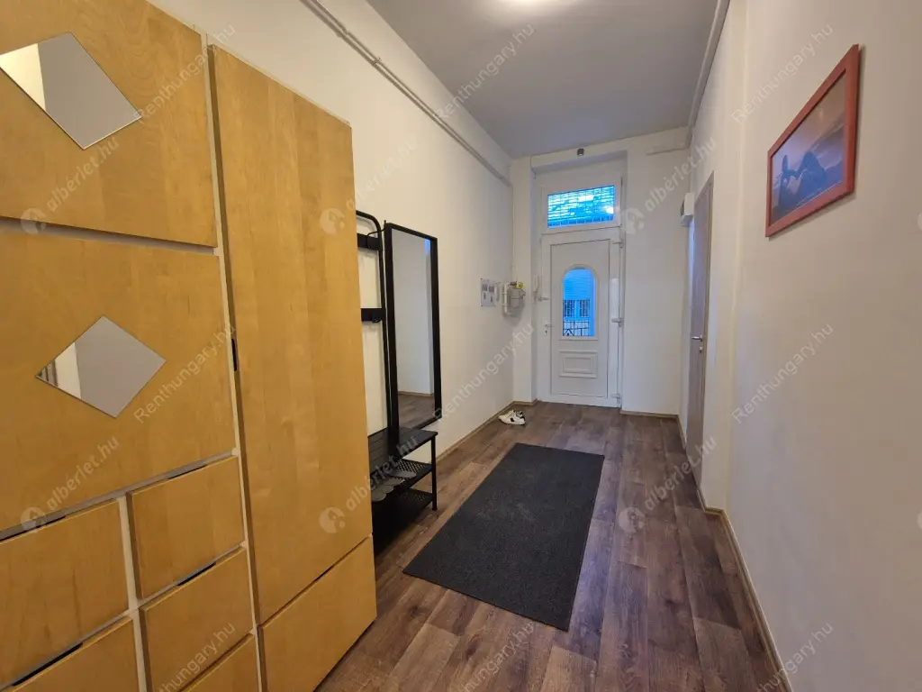 Kiadó albérlet 279000 Ft/hó áron: Budapest, XIII. kerület  Váci út. Mérete: 75 nm, 2 szobás | Alberlet.hu - 6549461