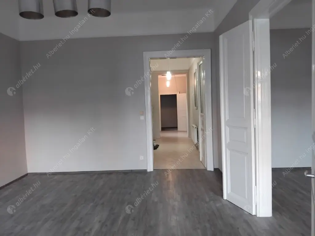 Kiadó albérlet 400000 Ft/hó áron: Budapest, XIII. kerület  Váci út. Mérete: 80 nm, 3 szobás | Alberlet.hu - 6539087