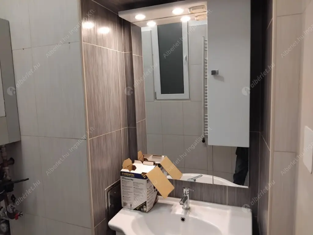 Kiadó albérlet 400000 Ft/hó áron: Budapest, XIII. kerület  Váci út. Mérete: 80 nm, 3 szobás | Alberlet.hu - 6539089