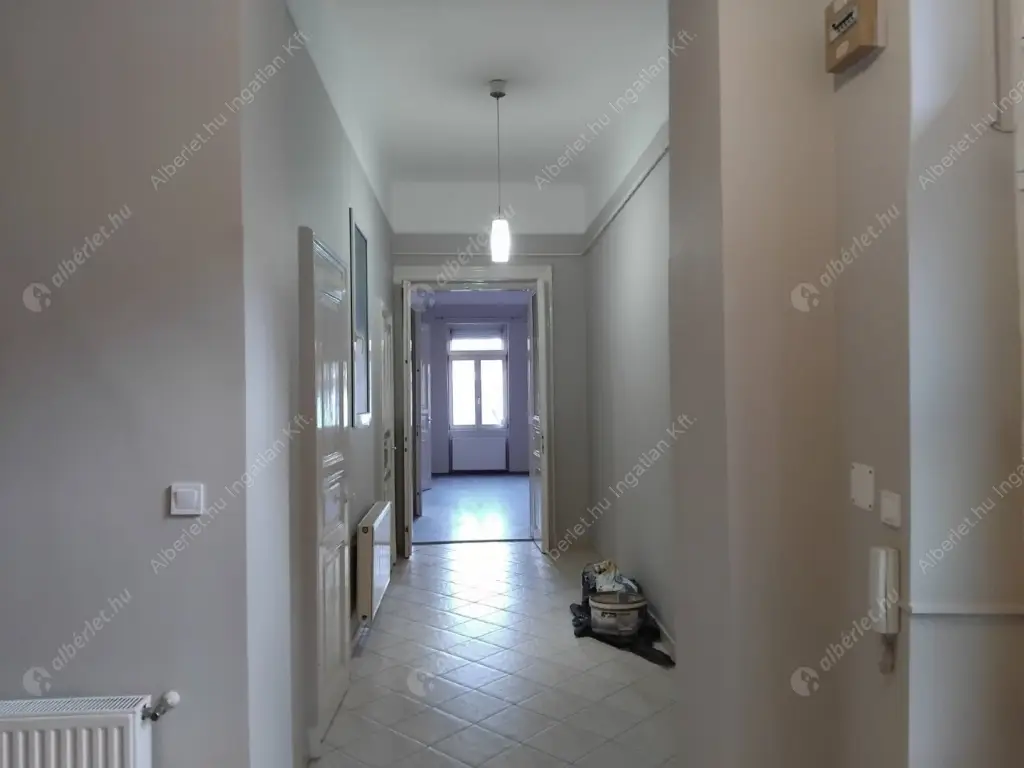 Kiadó albérlet 400000 Ft/hó áron: Budapest, XIII. kerület  Váci út. Mérete: 80 nm, 3 szobás | Alberlet.hu - 6539090