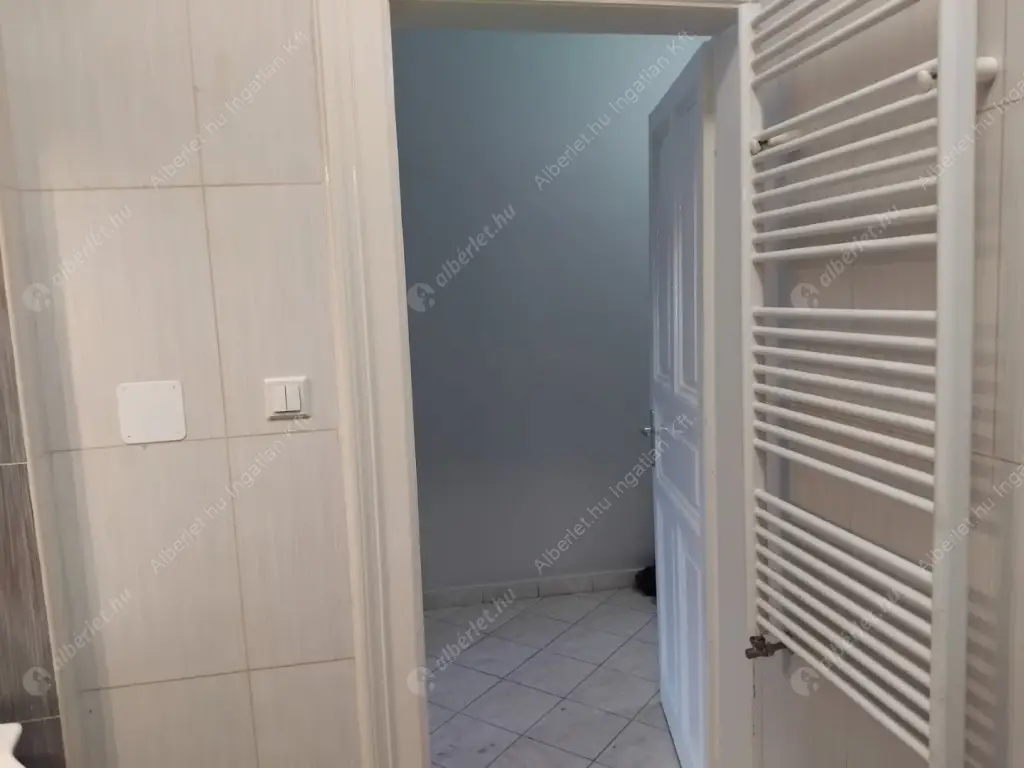 Kiadó albérlet 400000 Ft/hó áron: Budapest, XIII. kerület  Váci út. Mérete: 80 nm, 3 szobás | Alberlet.hu - 6539094