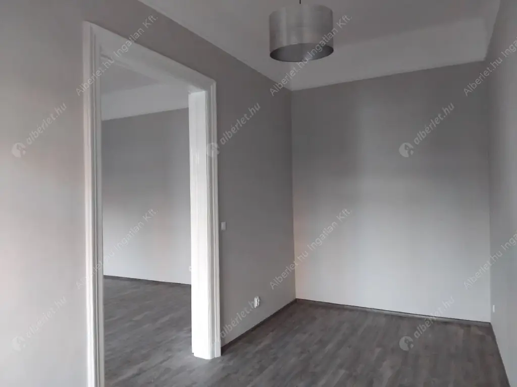 Kiadó albérlet 400000 Ft/hó áron: Budapest, XIII. kerület  Váci út. Mérete: 80 nm, 3 szobás | Alberlet.hu - 6539096