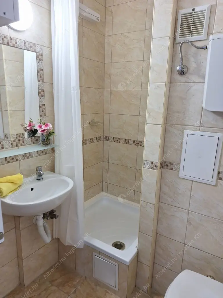 Kiadó albérlet 200000 Ft/hó áron: Budapest, XIII. kerület  Victor Hugo utca. Mérete: 20 nm, 1 szobás | Alberlet.hu - 6591813