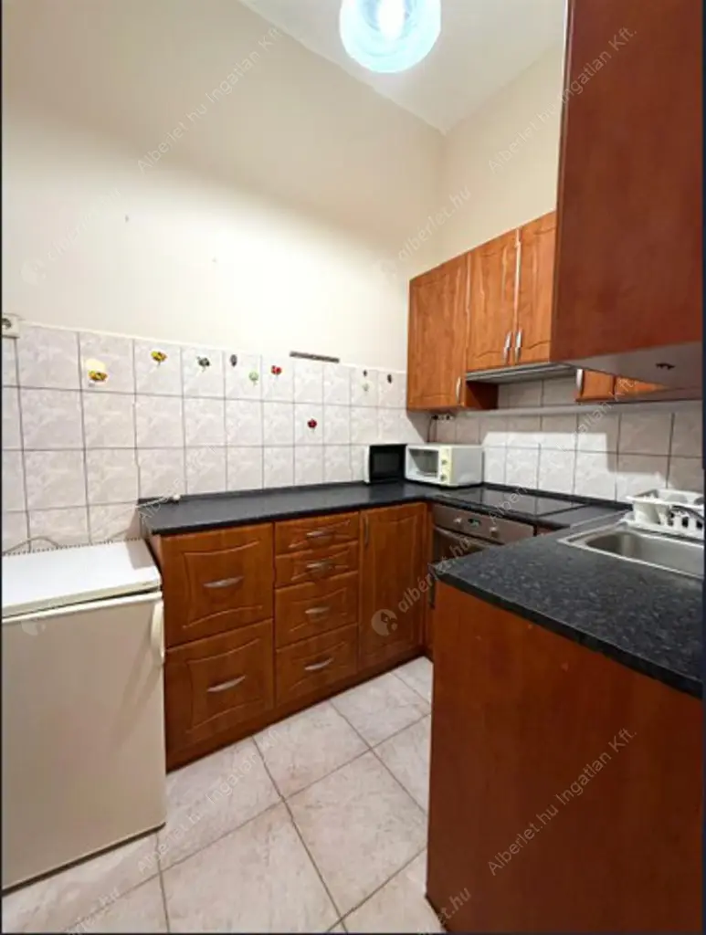 Kiadó albérlet 300000 Ft/hó áron: Budapest, XIII. kerület  Visegrádi utca. Mérete: 100 nm, 3 szobás | Alberlet.hu - 6614641