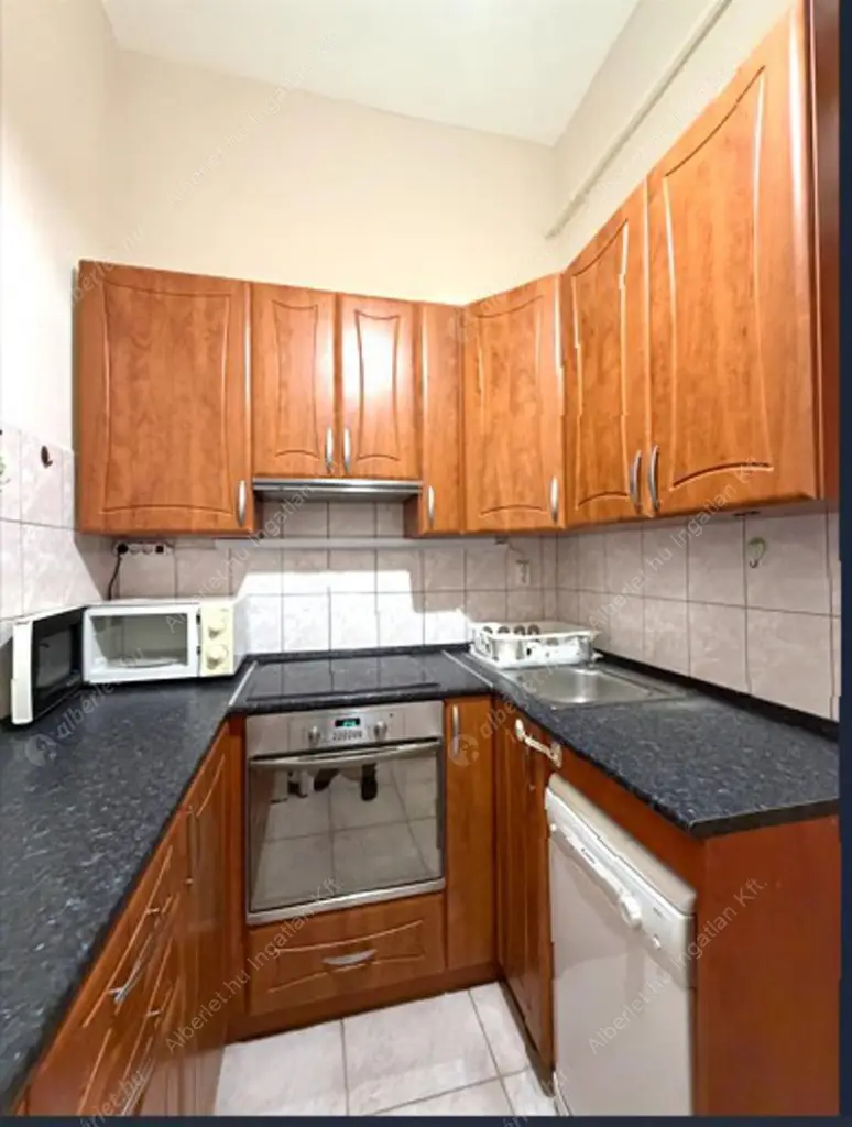 Kiadó albérlet 300000 Ft/hó áron: Budapest, XIII. kerület  Visegrádi utca. Mérete: 100 nm, 3 szobás | Alberlet.hu - 6614642