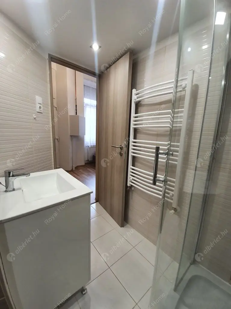 Kiadó albérlet 200000 Ft/hó áron: Budapest, XIII. kerület  Visegrádi utca. Mérete: 25 nm, 1 szobás | Alberlet.hu - 5328501