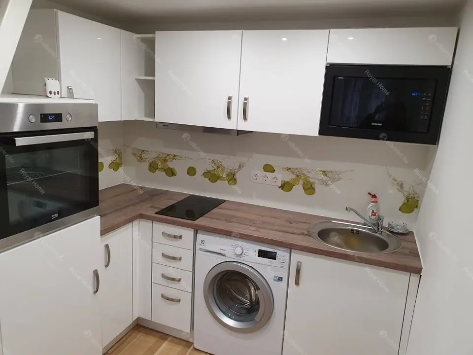 Kiadó albérlet 180000 Ft/hó áron: Budapest, XIII. kerület  Visegrádi utca. Mérete: 25 nm, 1 szobás | Alberlet.hu - 5797453