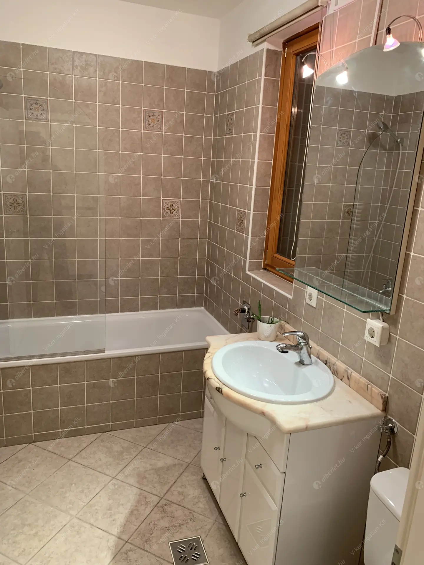 Kiadó albérlet 350000 Ft/hó áron: Budapest, XIII. kerület  Visegrádi utca. Mérete: 68 nm, 2 szobás | Alberlet.hu - 6337508