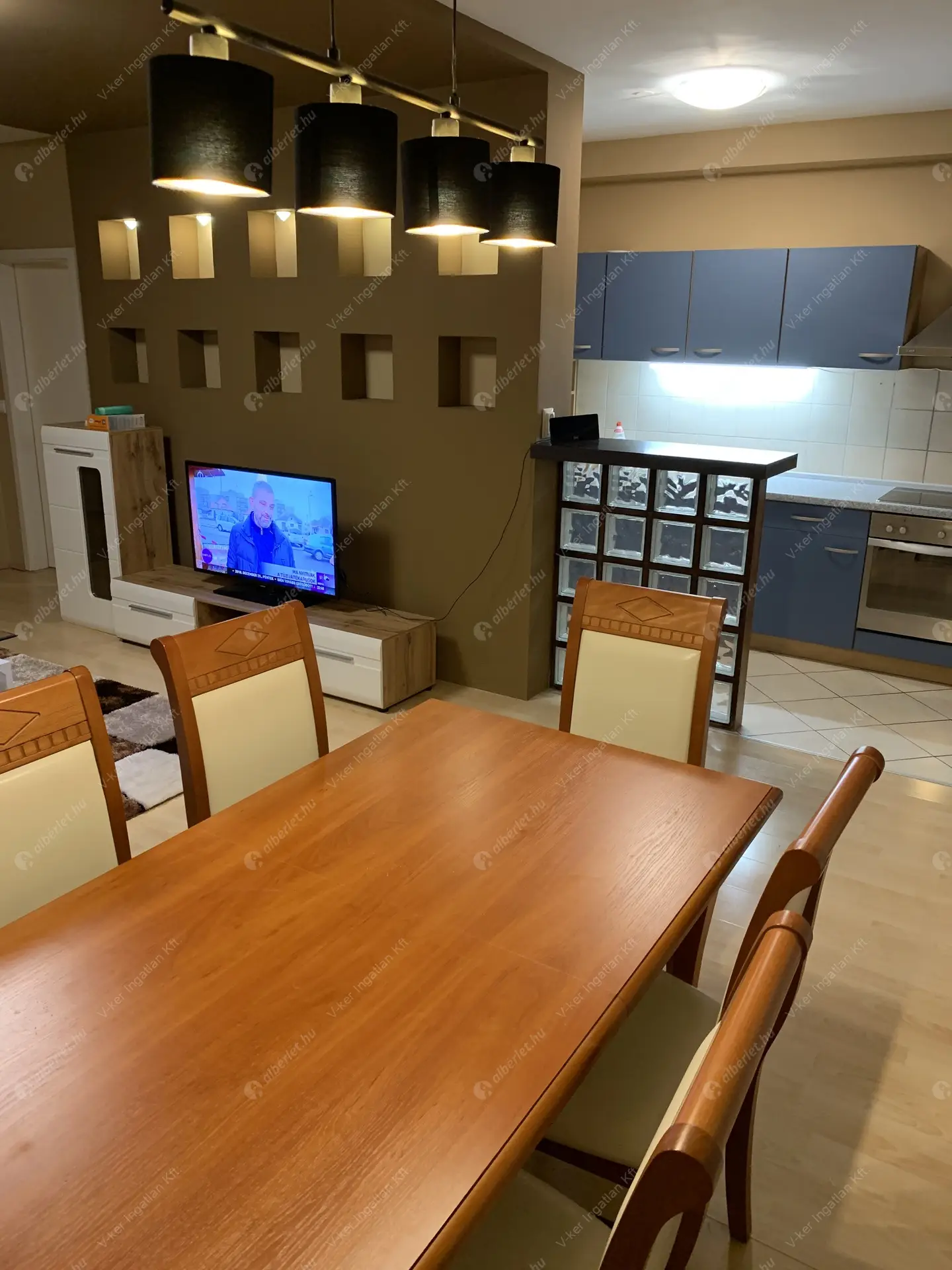 Kiadó albérlet 350000 Ft/hó áron: Budapest, XIII. kerület  Visegrádi utca. Mérete: 68 nm, 2 szobás | Alberlet.hu - 6337512