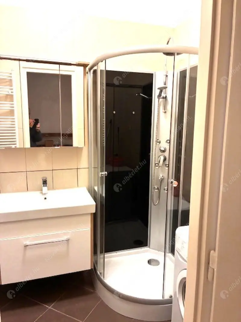 Kiadó albérlet 330000 Ft/hó áron: Budapest, XIII. kerület  Visegrádi utca. Mérete: 74 nm, 2 szobás | Alberlet.hu - 6621833
