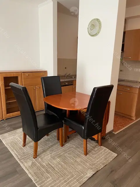 Kiadó albérlet 370000 Ft/hó áron: Budapest, XIII. kerület  Visegrádi utca. Mérete: 77 nm, 2 szobás | Alberlet.hu - 6222294