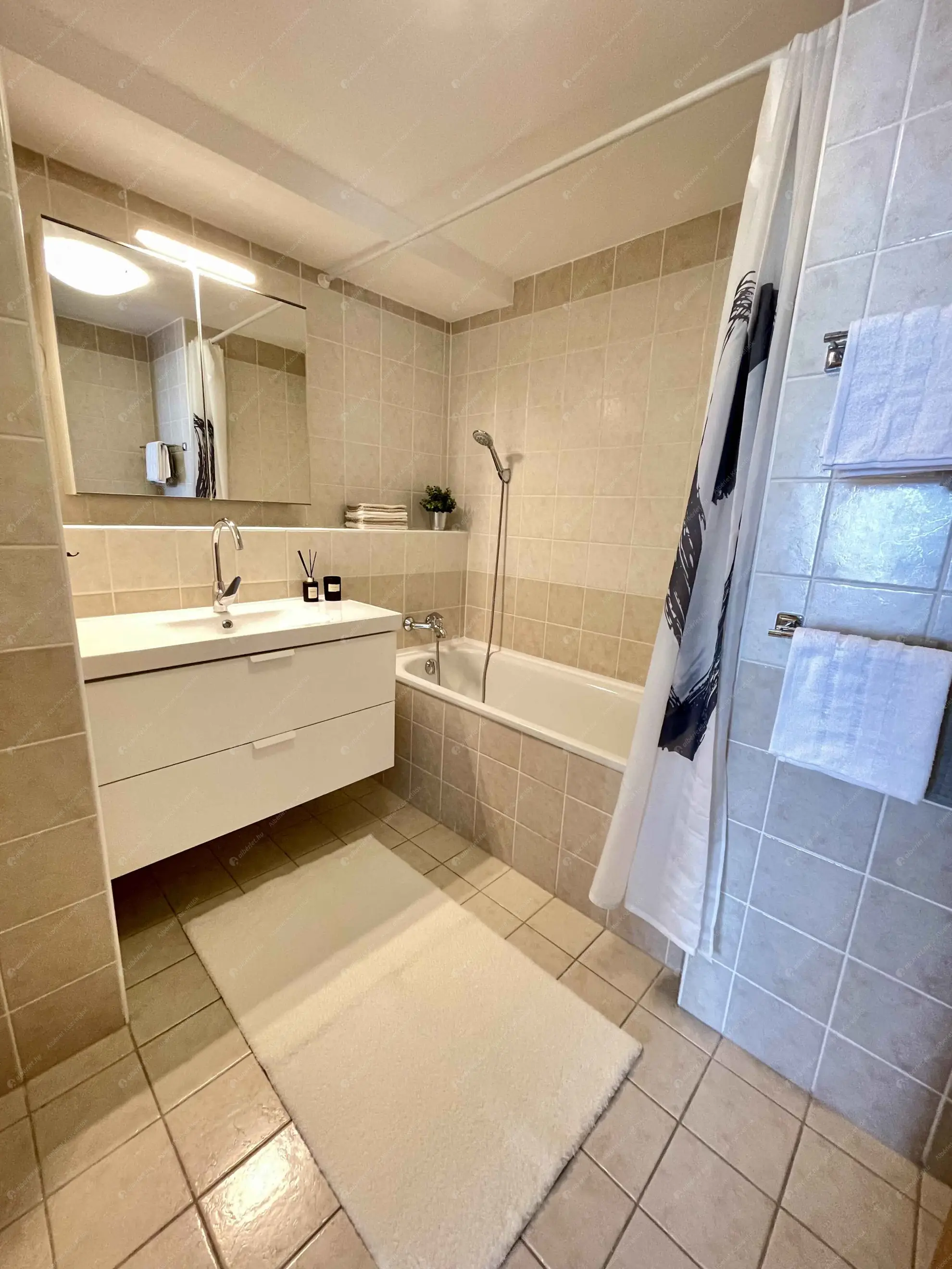 Kiadó albérlet 315000 Ft/hó áron: Budapest, XIII. kerület  Viza utca. Mérete: 45 nm, 1 szobás | Alberlet.hu - 6632424