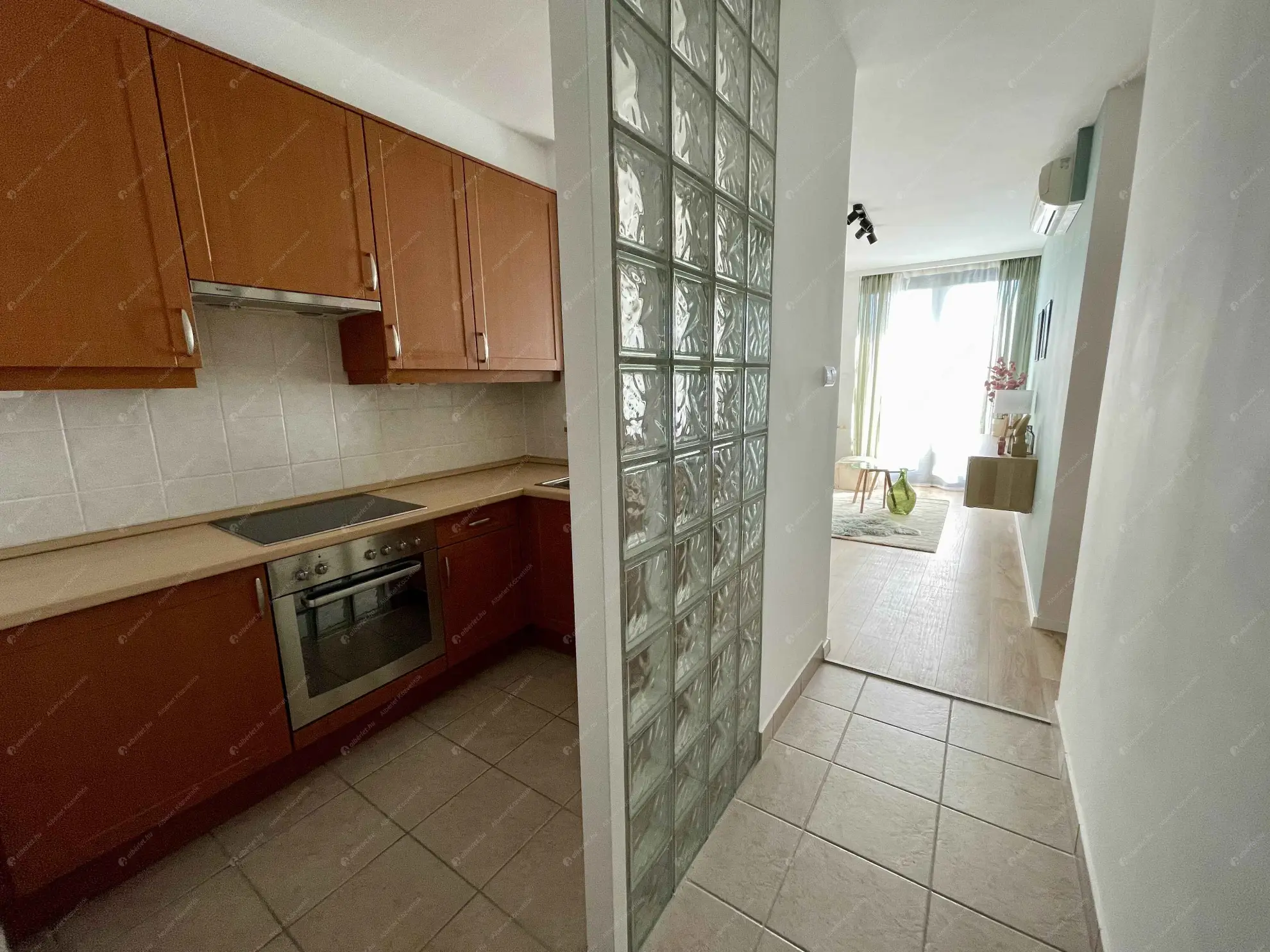 Kiadó albérlet 315000 Ft/hó áron: Budapest, XIII. kerület  Viza utca. Mérete: 45 nm, 1 szobás | Alberlet.hu - 6632428