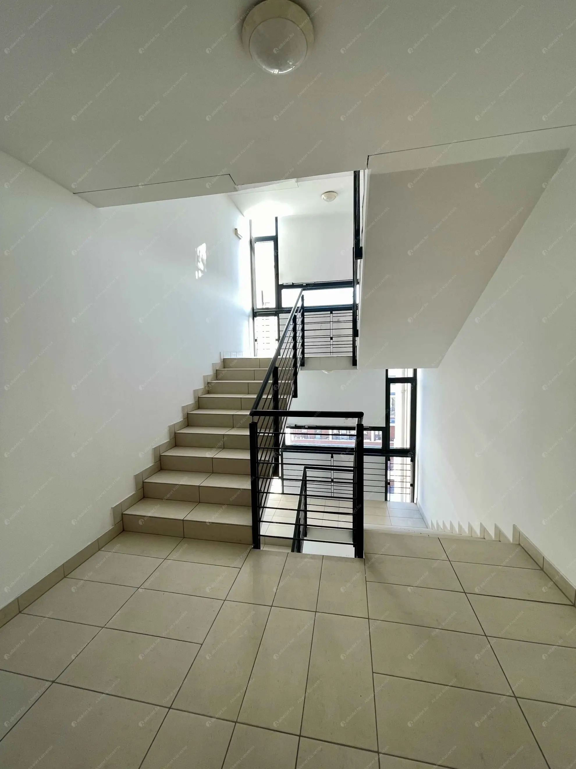 Kiadó albérlet 315000 Ft/hó áron: Budapest, XIII. kerület  Viza utca. Mérete: 45 nm, 1 szobás | Alberlet.hu - 6632437