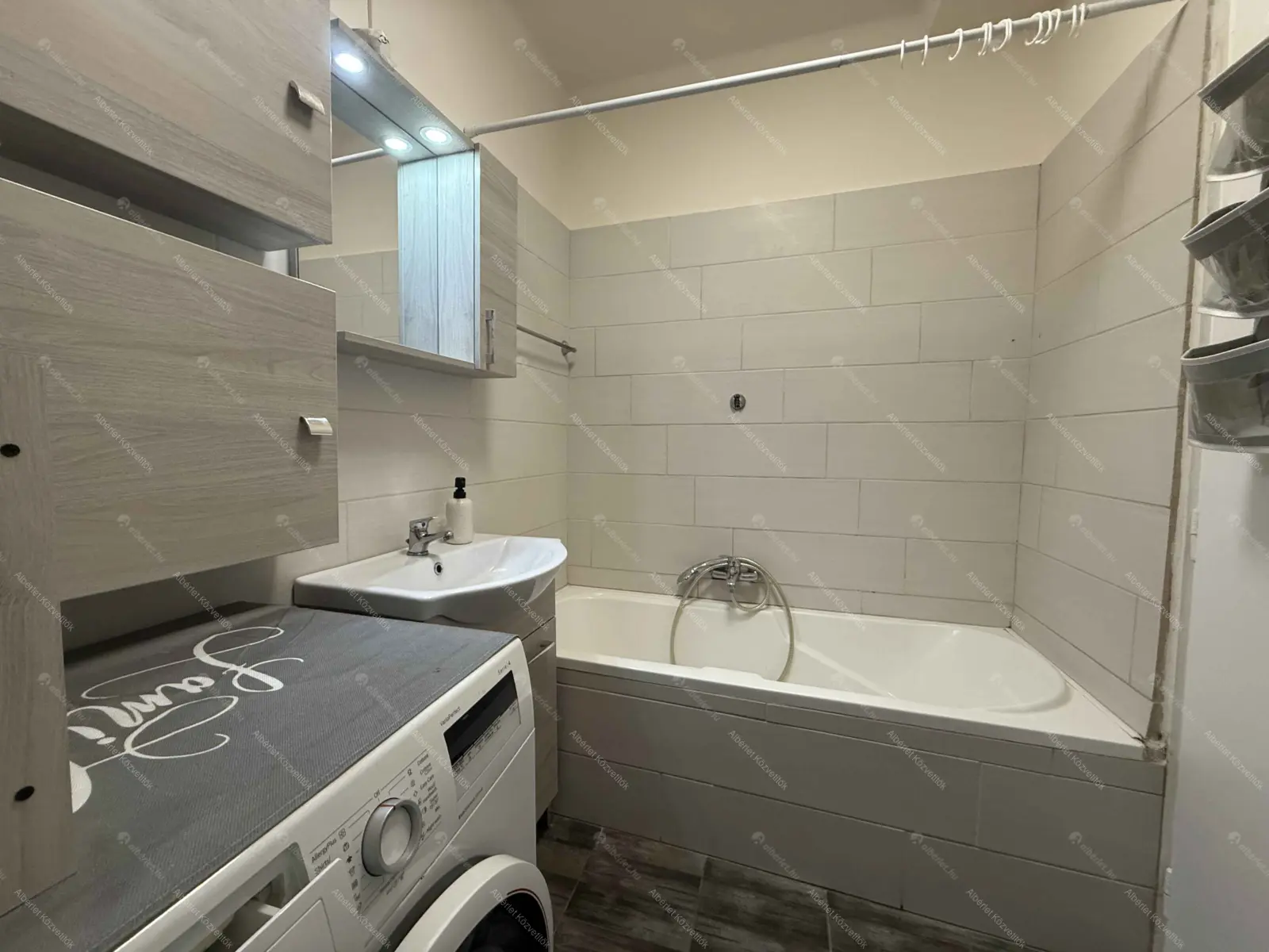 Kiadó albérlet 210000 Ft/hó áron: Budapest, XIII. kerület  Zsinór utca. Mérete: 51 nm, 1 szobás | Alberlet.hu - 6660492