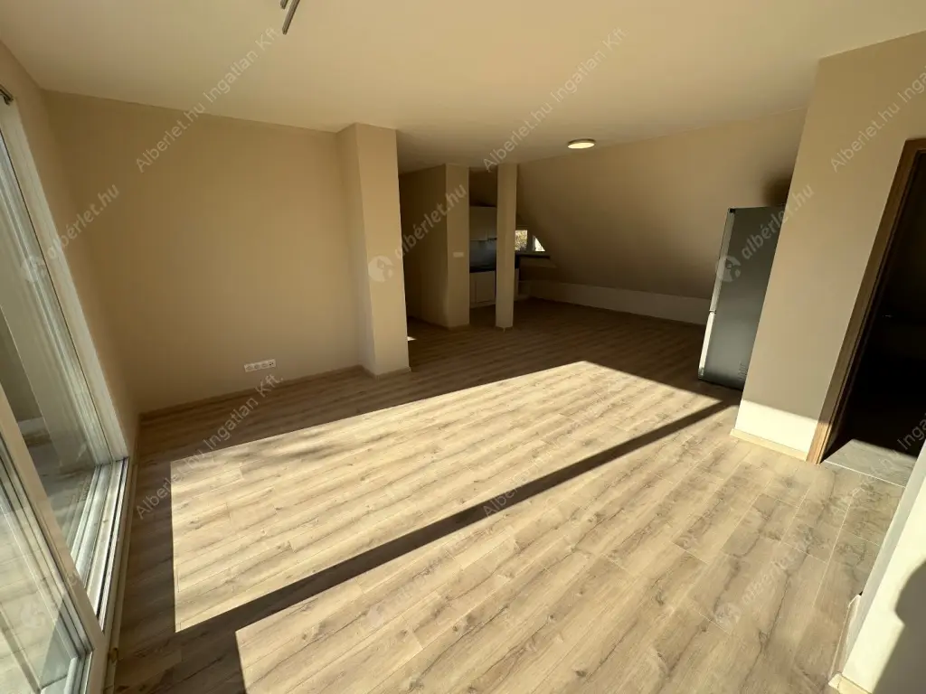 Kiadó albérlet 320000 Ft/hó áron: Budapest, XIV. kerület  Álmos vezér útja. Mérete: 71 nm, 2 szobás | Alberlet.hu - 6577654