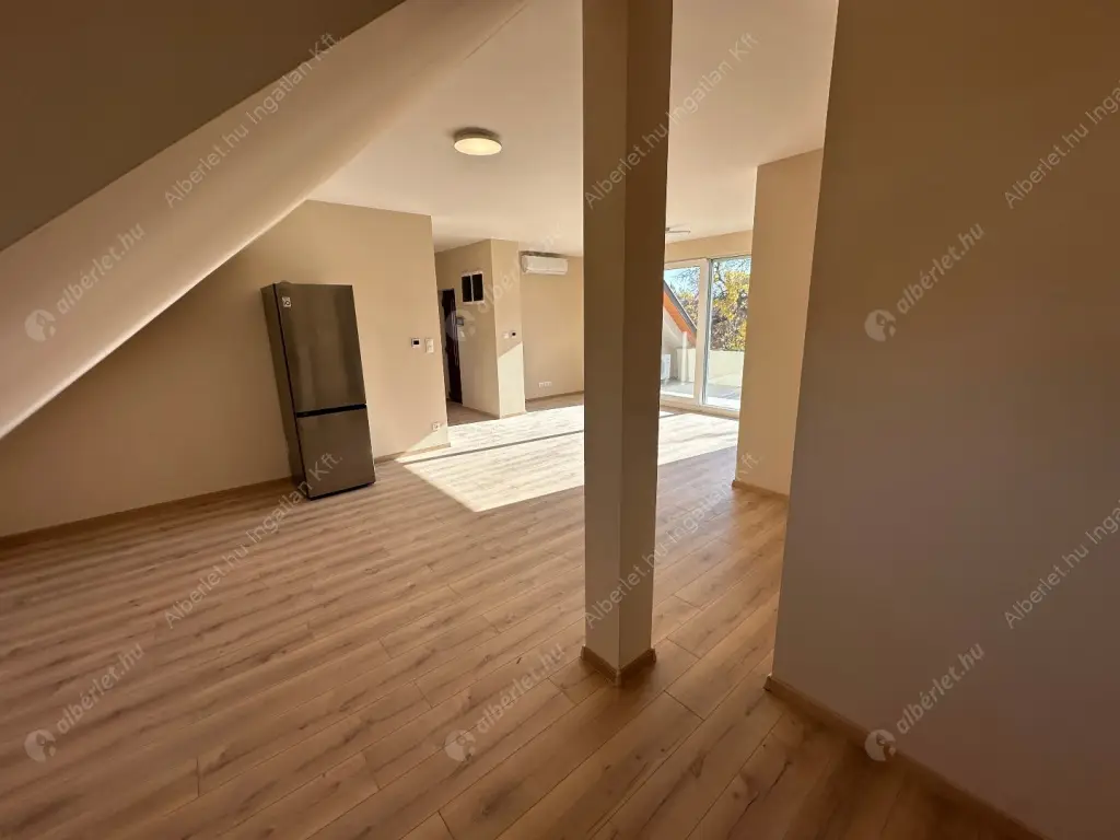 Kiadó albérlet 320000 Ft/hó áron: Budapest, XIV. kerület  Álmos vezér útja. Mérete: 71 nm, 2 szobás | Alberlet.hu - 6577659