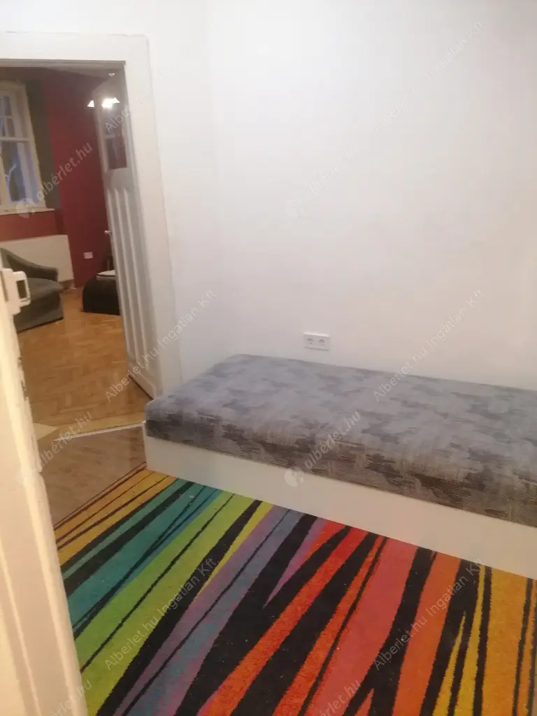 Kiadó albérlet 190000 Ft/hó áron: Budapest, XIV. kerület  Amerikai út. Mérete: 40 nm, 1 szobás | Alberlet.hu - 6596064
