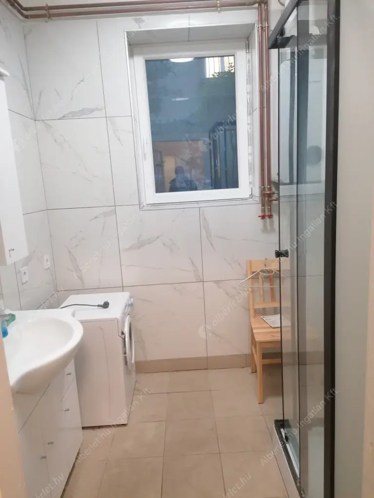 Kiadó albérlet 190000 Ft/hó áron: Budapest, XIV. kerület  Amerikai út. Mérete: 40 nm, 1 szobás | Alberlet.hu - 6596075