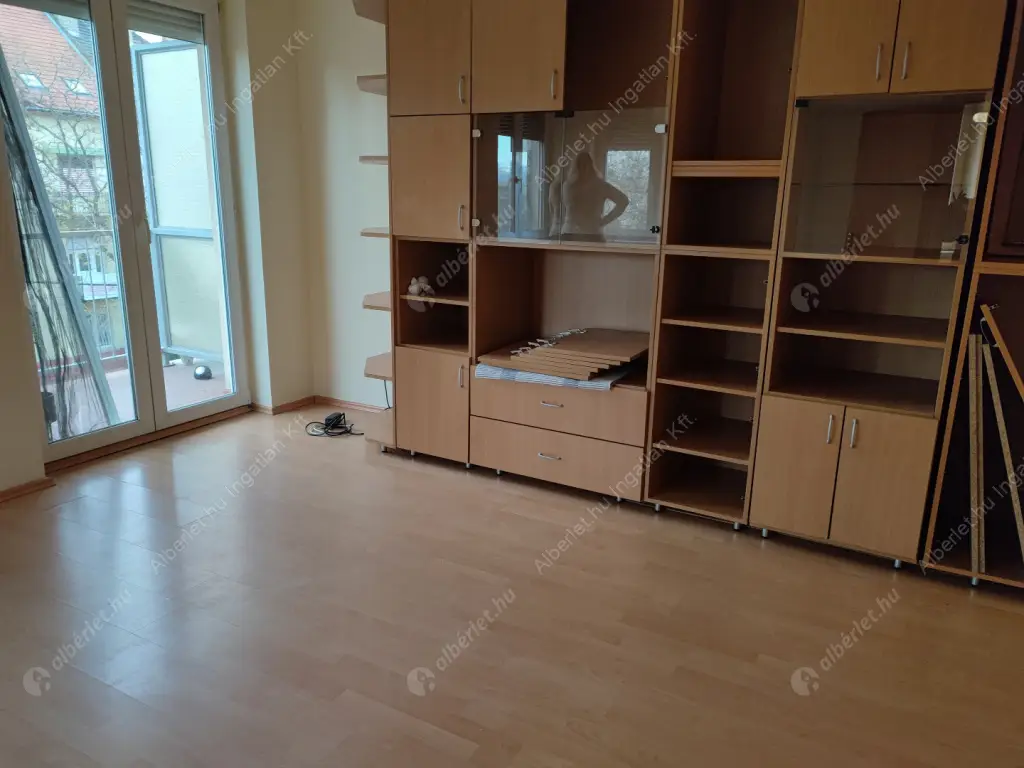 Kiadó albérlet 230000 Ft/hó áron: Budapest, XIV. kerület  Amerikai út. Mérete: 45 nm, 1 szobás | Alberlet.hu - 6596155