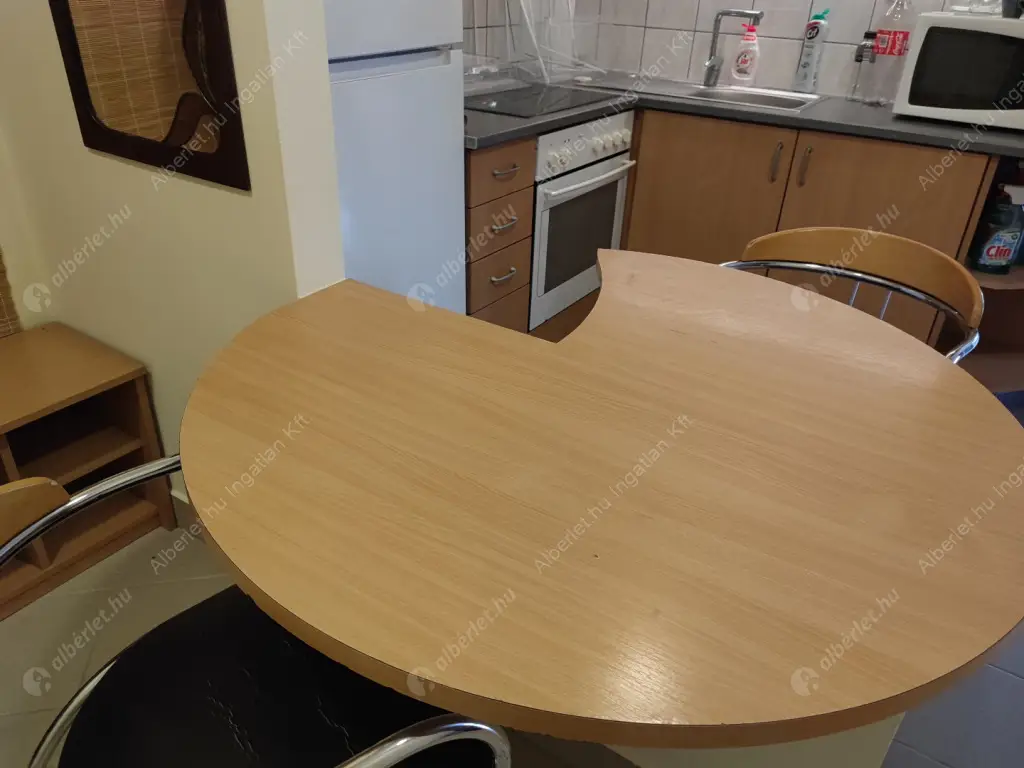 Kiadó albérlet 230000 Ft/hó áron: Budapest, XIV. kerület  Amerikai út. Mérete: 45 nm, 1 szobás | Alberlet.hu - 6596168